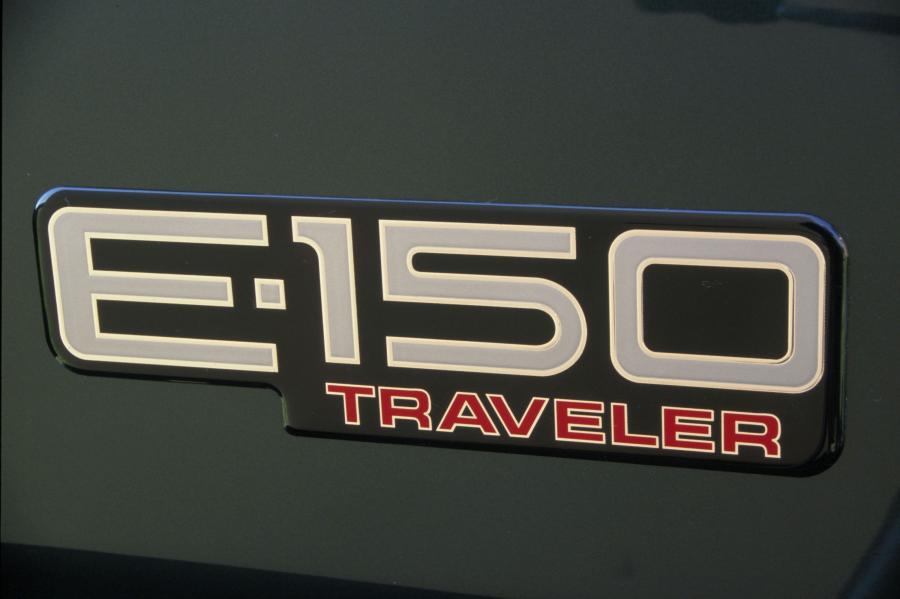  Ford Econoline 1997 года  (фото 24 из 44)